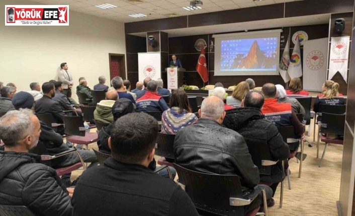 Söke’de defne yaprağı işleme sektör toplantısı yapıldı