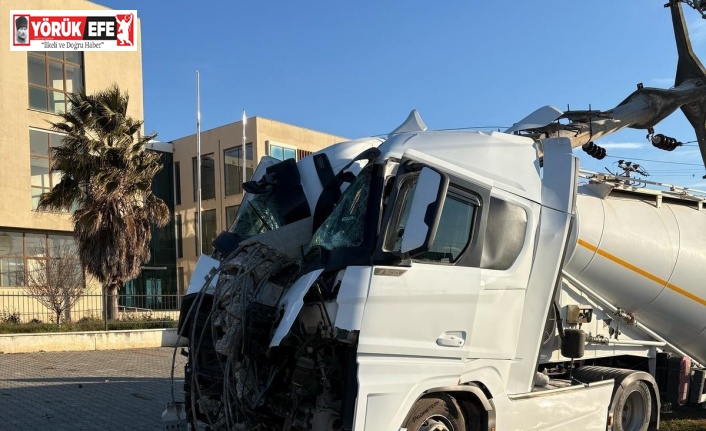 Beton direk, tırı ortadan ikiye ayırdı