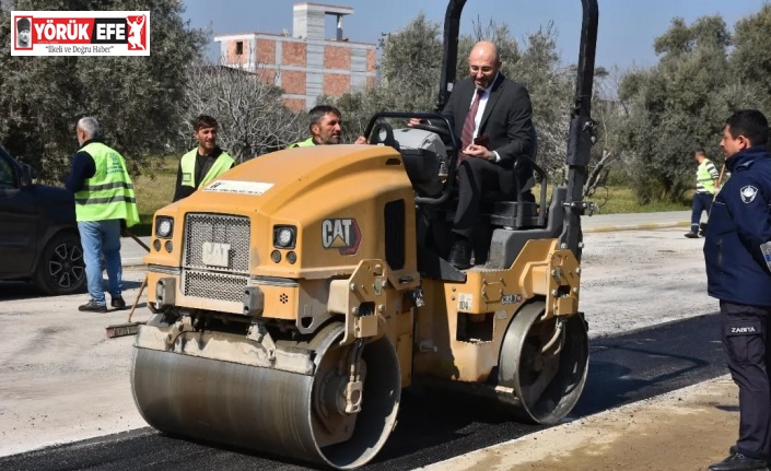 İşçiler istedi, başkan silindirin başına geçti