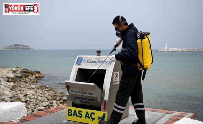 Kuşadası Belediyesi ilçe genelinde temizlik çalışmalarına devam ediyor