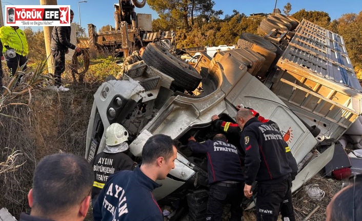 Kuşadası’nda virajı alamayan tır tarlaya uçtu: 1 ölü, 3 yaralı