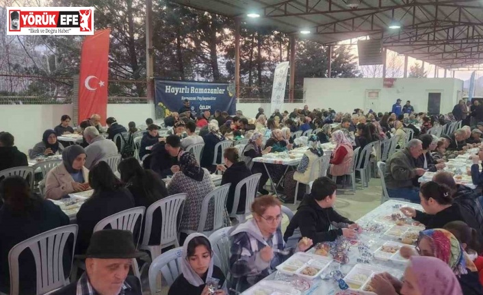 Aydın Büyükşehir Belediyesi Bozdoğan’da iftar sofrası kurmaya devam ediyor