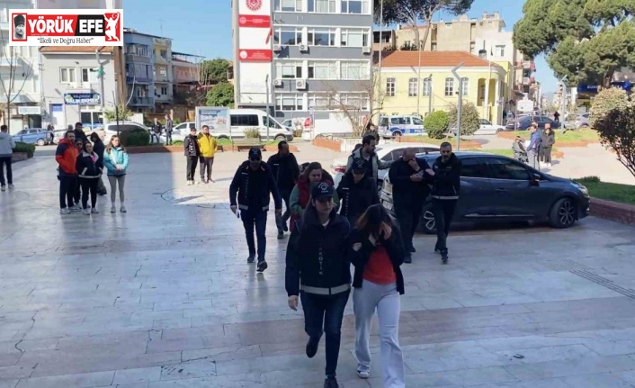 Aydın’da ’yeşil reçete’ operasyonunda gözaltına alınan şüpheliler adliyeye sevk edildi