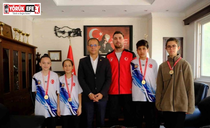 Başkan Doğanca başarılı sporcuları ağırladı