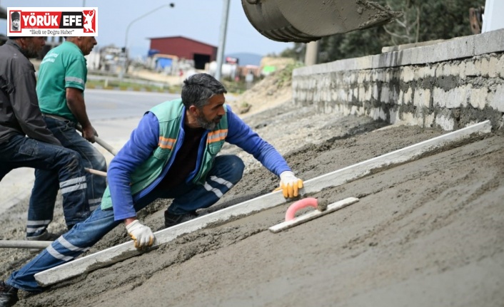 Kuşadası Belediyesi’nden Yaylaköy’de peyzaj çalışması