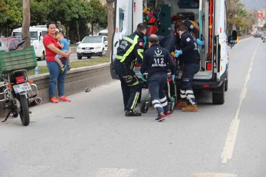 Kadın Sürücü Üzüntüden, Motosiklet Sürücüsü Can Acısından Ağladı 