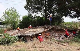 NAFAD’ın tatbikatı nefes kesti