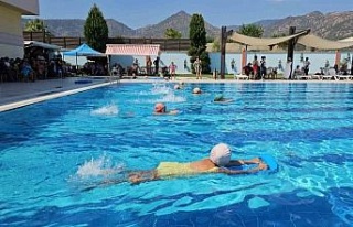 Buharkent’li çocuklar yüzme yarışında buluştu