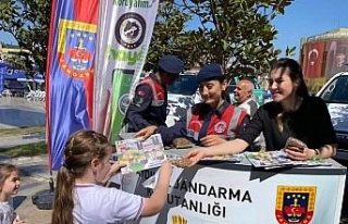 Jandarma sokak hayvanlarını unutmadı