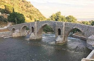 Restorasyonu tamamlanan tarihi köprü suya kavuştu