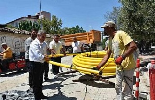 Buharkent’te doğalgaz boruları yer altına indi