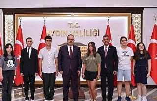 Vali Canbolat, LGS’de tam puan alan öğrencileri...