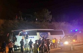 Aydın’da yolcu otobüsü yoldan çıktı: 1 ölü,...