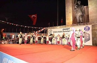 Didim’de halk dansları festivali