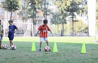 Geleceğin sporcuları Aydın Büyükşehir Belediyesi’nin yaz kurslarında yetişiyor