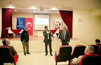 Kuşadası’nda deprem toplantısı gerçekleştirildi