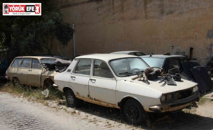 Bir zamanın efsane araçları hurdalıkta hayat buluyor